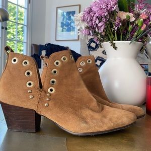 Brand new Sam Edelman suede booties